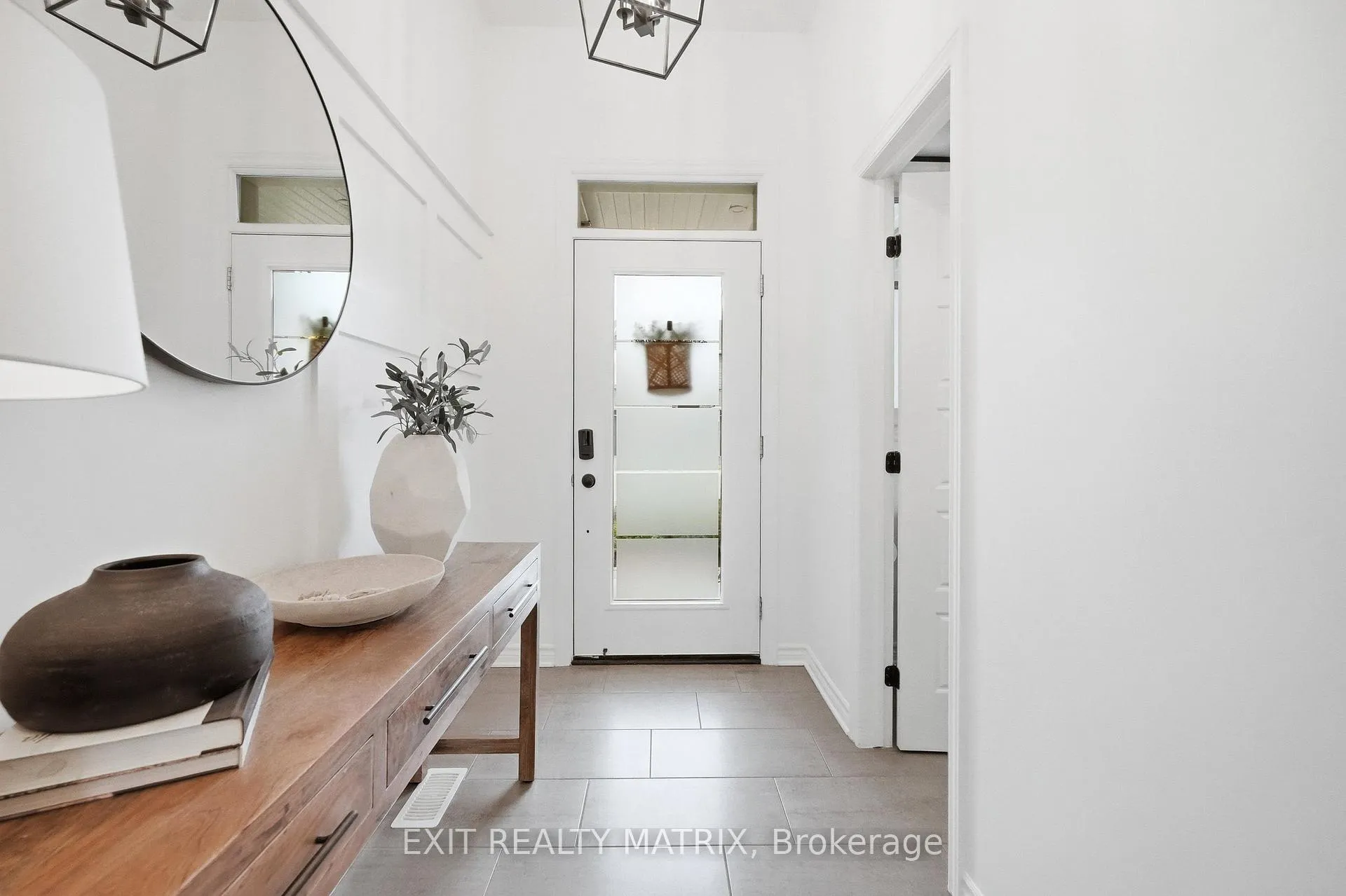 Photo 4 of 553 Jackdaw Avenue, Ottawa, Barrhaven - Half Moon Bay — HOMEH