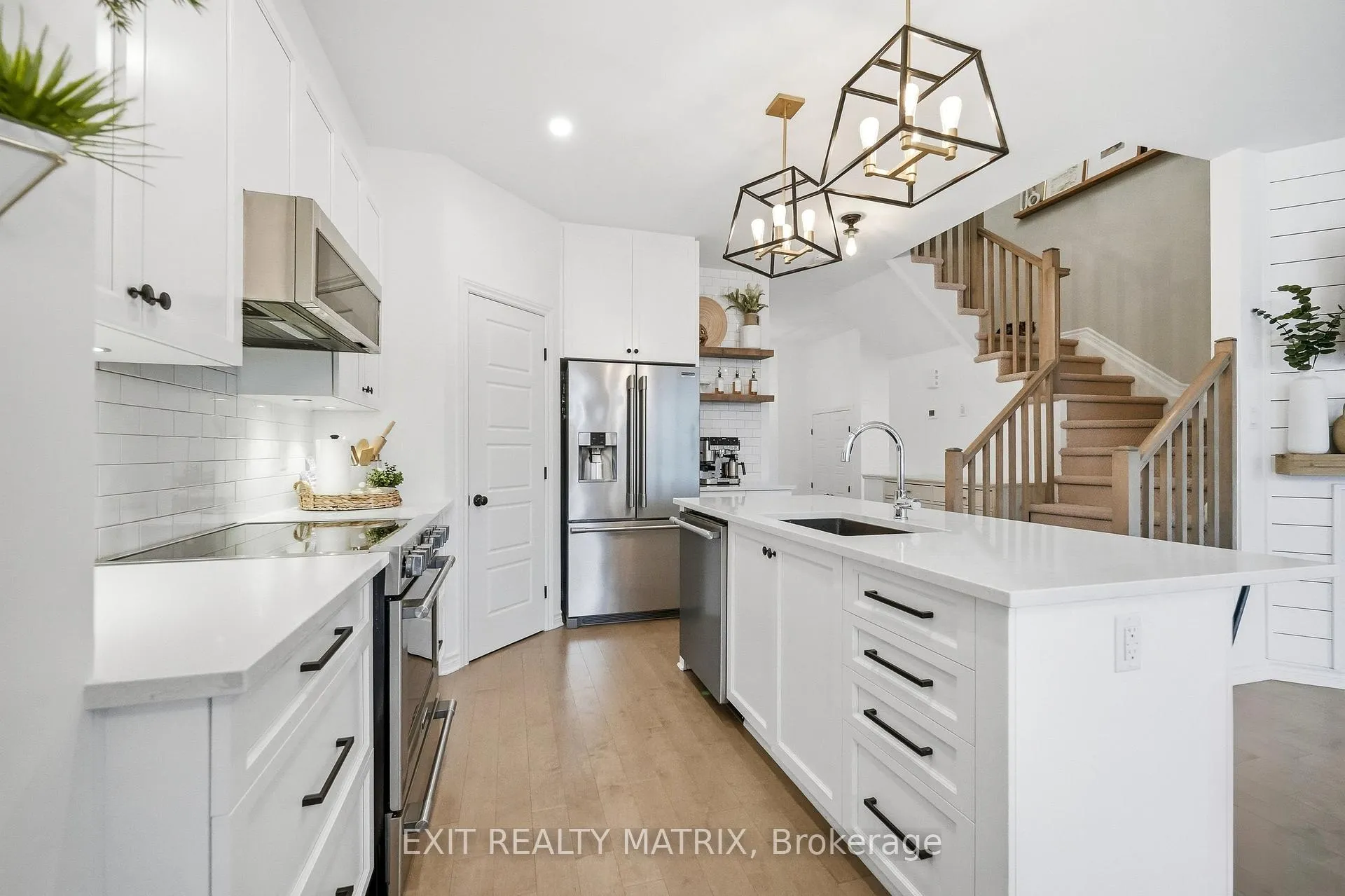 Photo 5 of 553 Jackdaw Avenue, Ottawa, Barrhaven - Half Moon Bay — HOMEH
