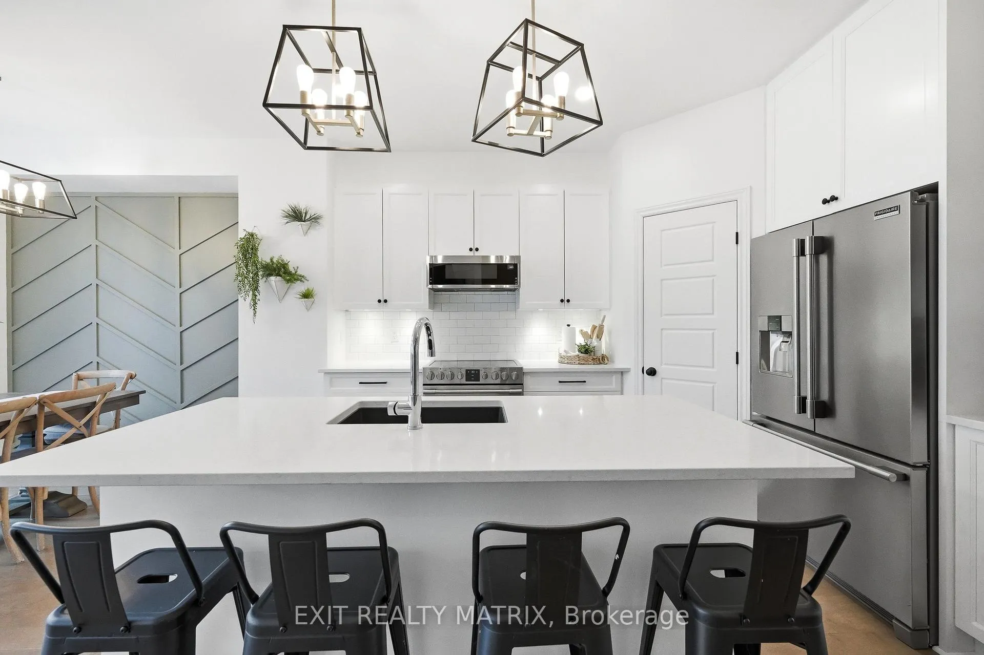 Photo 8 of 553 Jackdaw Avenue, Ottawa, Barrhaven - Half Moon Bay — HOMEH