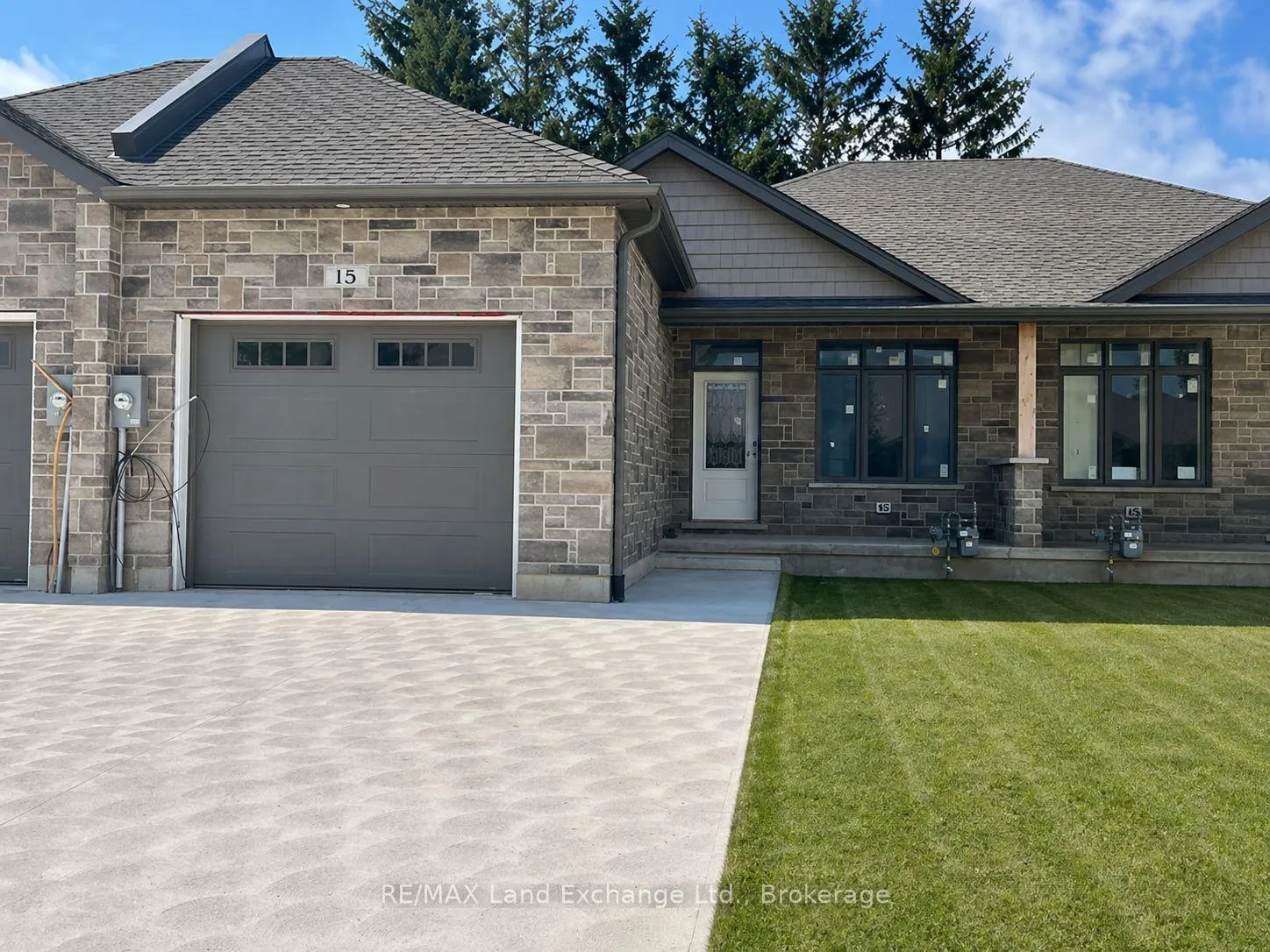 Front of 15 Nyah Court