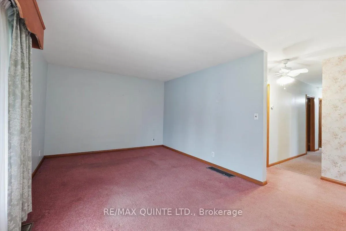 Photo 3 of 436 Victoria Avenue, Belleville, Belleville Ward — HOMEH
