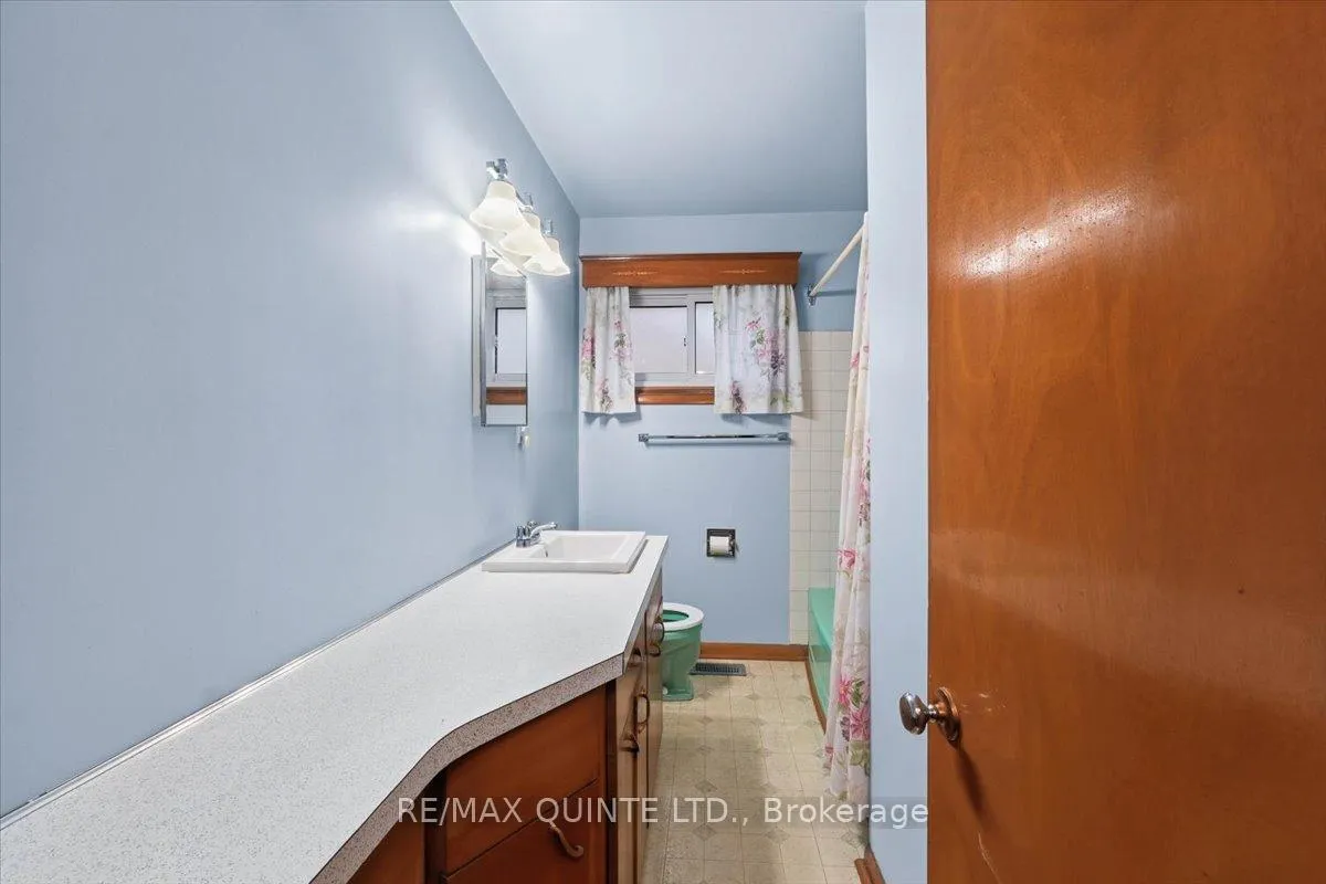 Photo 15 of 436 Victoria Avenue, Belleville, Belleville Ward — HOMEH