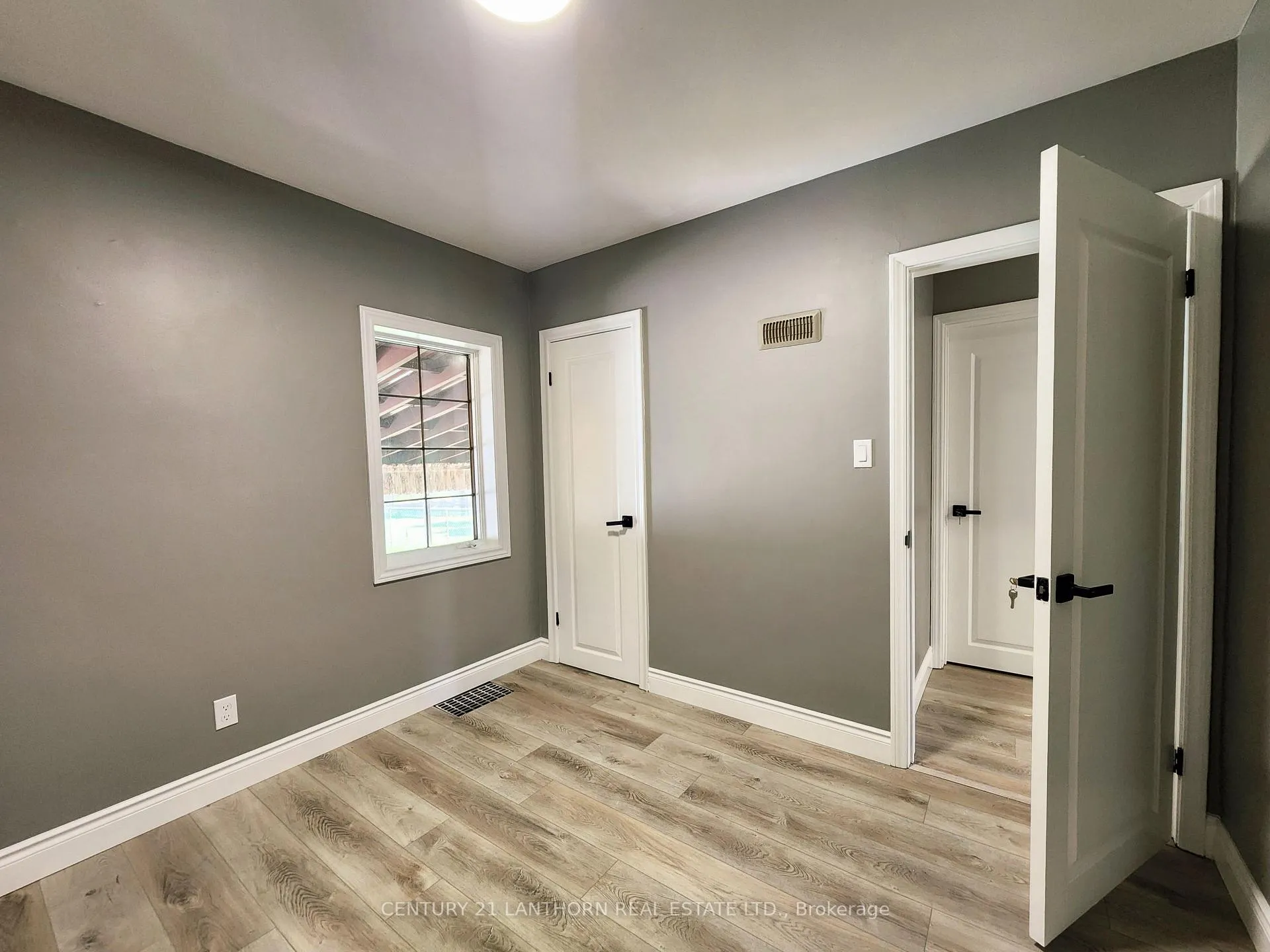 Photo 6 of 233 Herchimer Avenue, Belleville, Belleville Ward — HOMEH