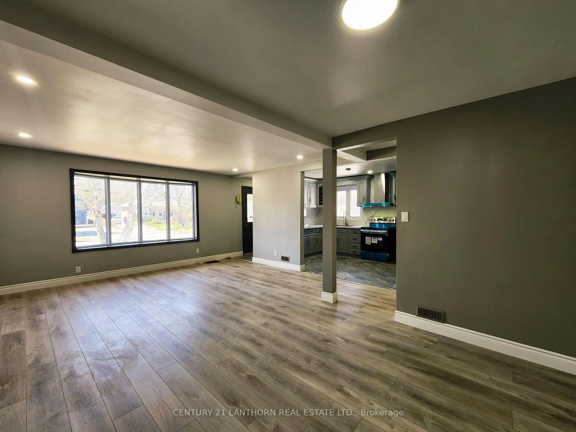 Photo 11 of 233 Herchimer Avenue, Belleville, Belleville Ward — HOMEH