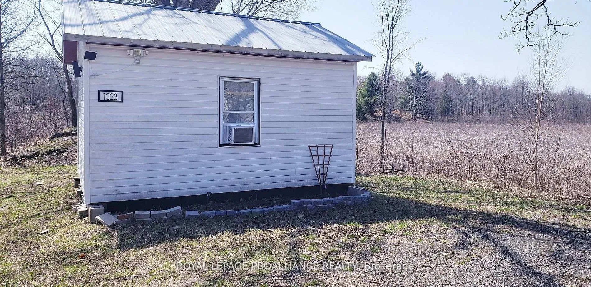 Photo 3 of 1023 Brewers Road, Frontenac, Frontenac Centre — HOMEH