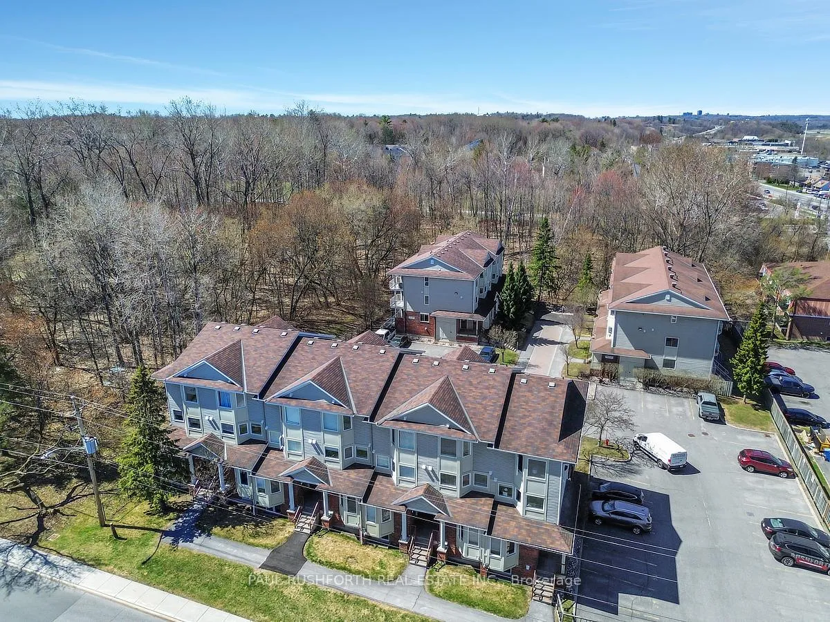 Photo 2 of Unit 11, 1400 Wildberry Court, Ottawa, Chapel Hill — HOMEH