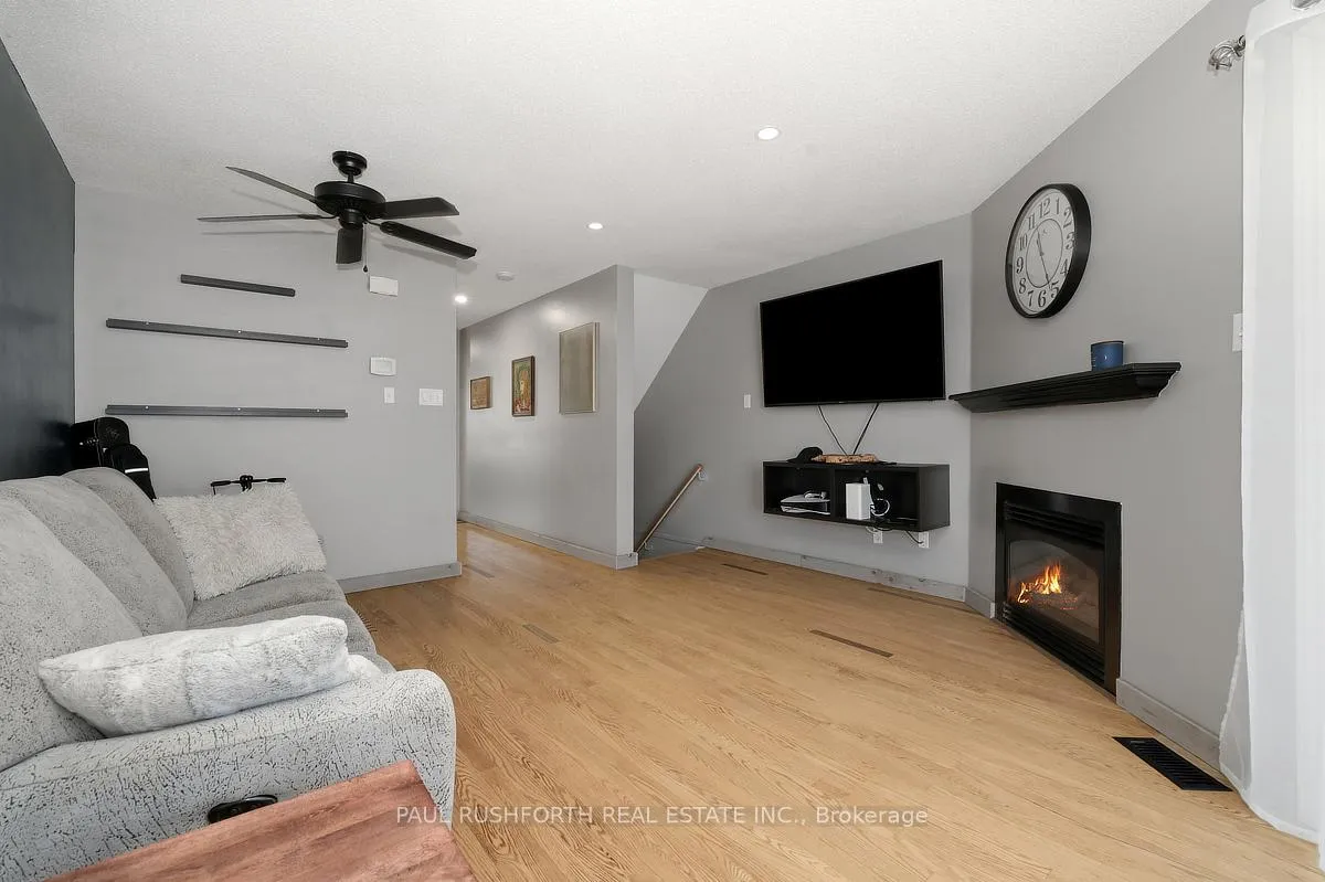 Photo 5 of Unit 11, 1400 Wildberry Court, Ottawa, Chapel Hill — HOMEH