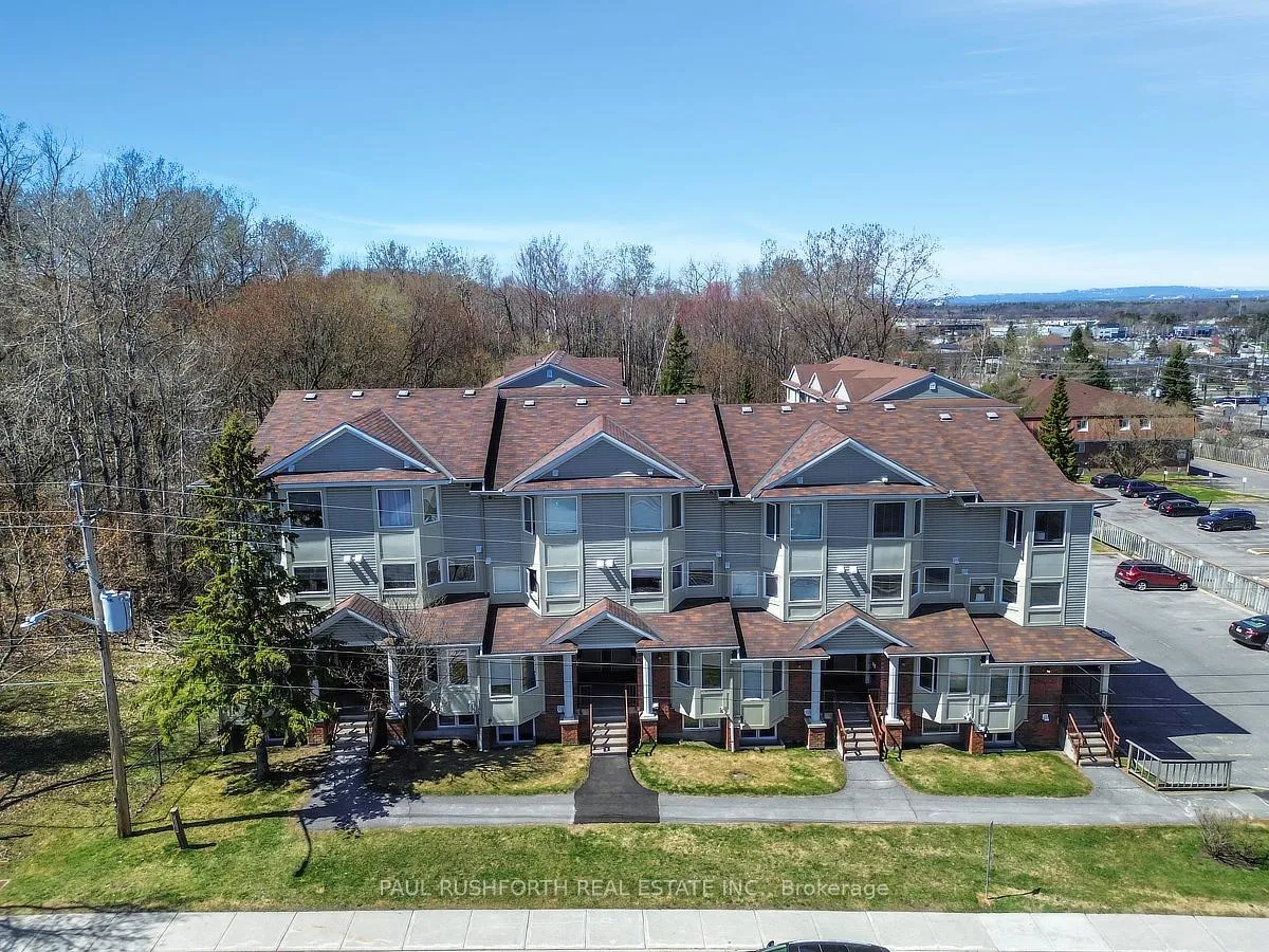 Photo 19 of Unit 11, 1400 Wildberry Court, Ottawa, Chapel Hill — HOMEH