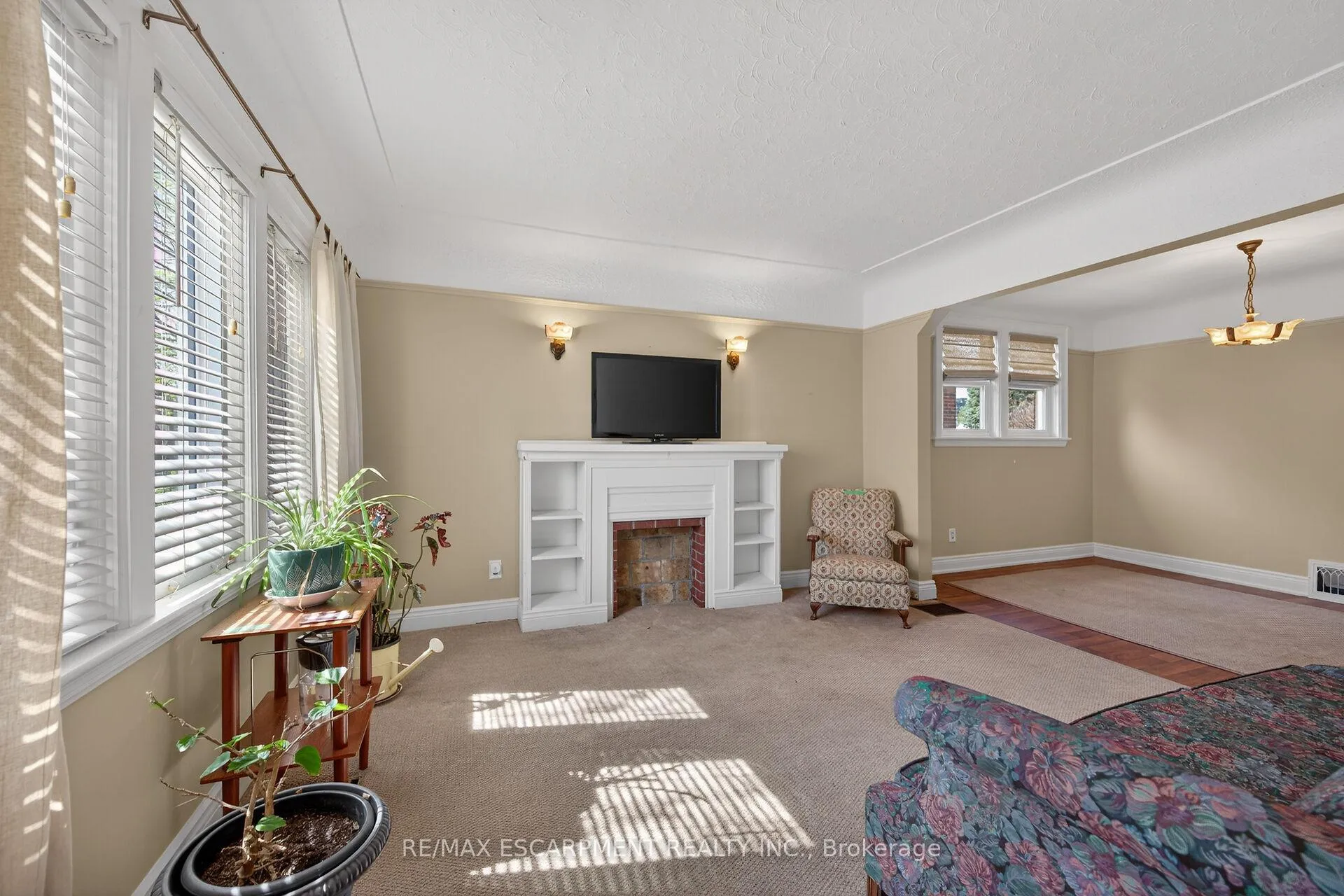 Photo 5 of 50 East 12TH Street, Hamilton, Inch Park — HOMEH
