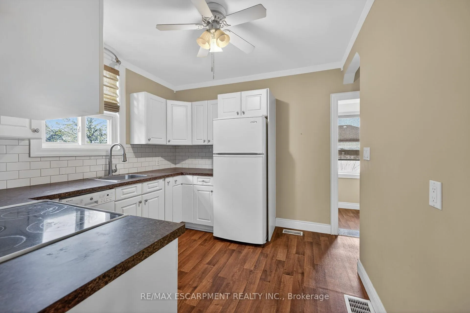Photo 12 of 50 East 12TH Street, Hamilton, Inch Park — HOMEH