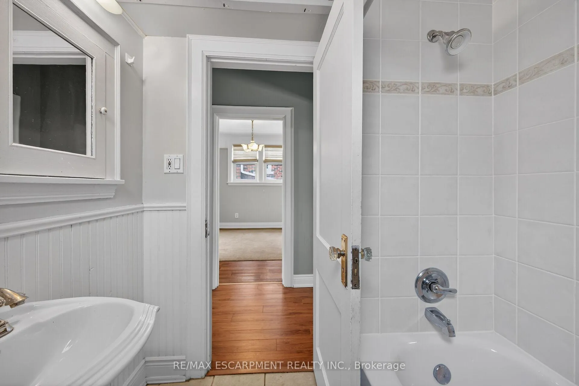 Photo 22 of 50 East 12TH Street, Hamilton, Inch Park — HOMEH