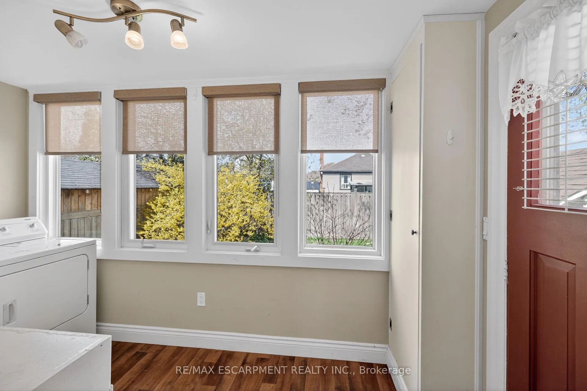 Photo 23 of 50 East 12TH Street, Hamilton, Inch Park — HOMEH