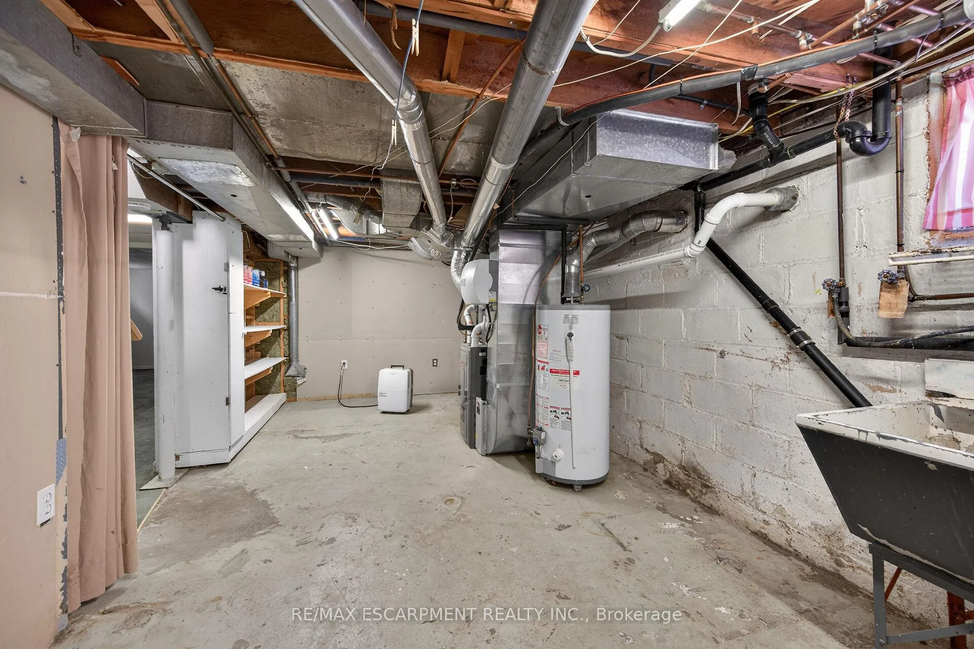 Photo 36 of 50 East 12TH Street, Hamilton, Inch Park — HOMEH