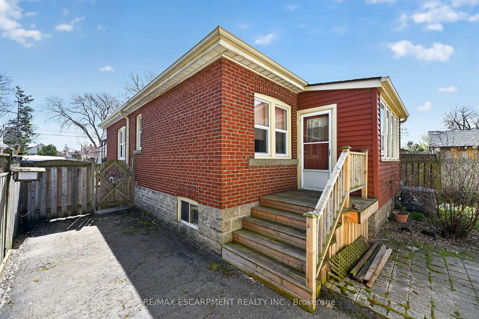 Photo 41 of 50 East 12TH Street, Hamilton, Inch Park — HOMEH