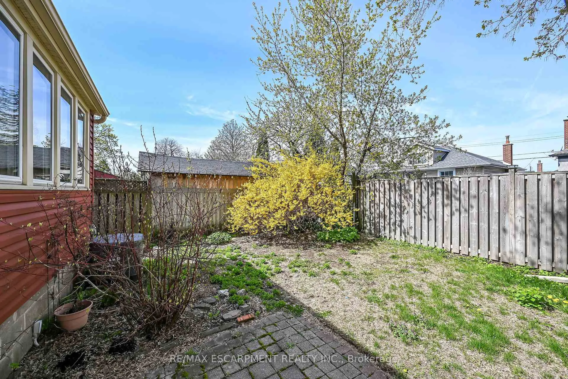 Photo 43 of 50 East 12TH Street, Hamilton, Inch Park — HOMEH