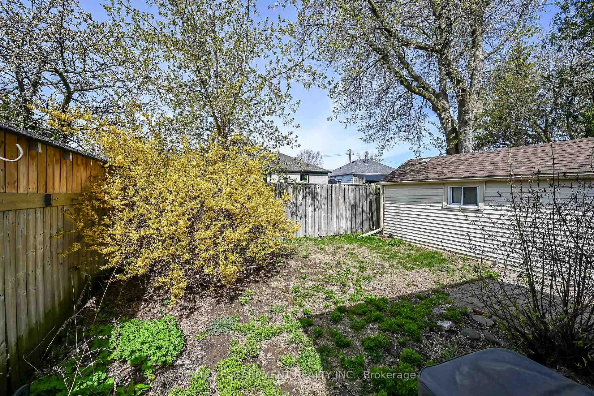 Photo 44 of 50 East 12TH Street, Hamilton, Inch Park — HOMEH