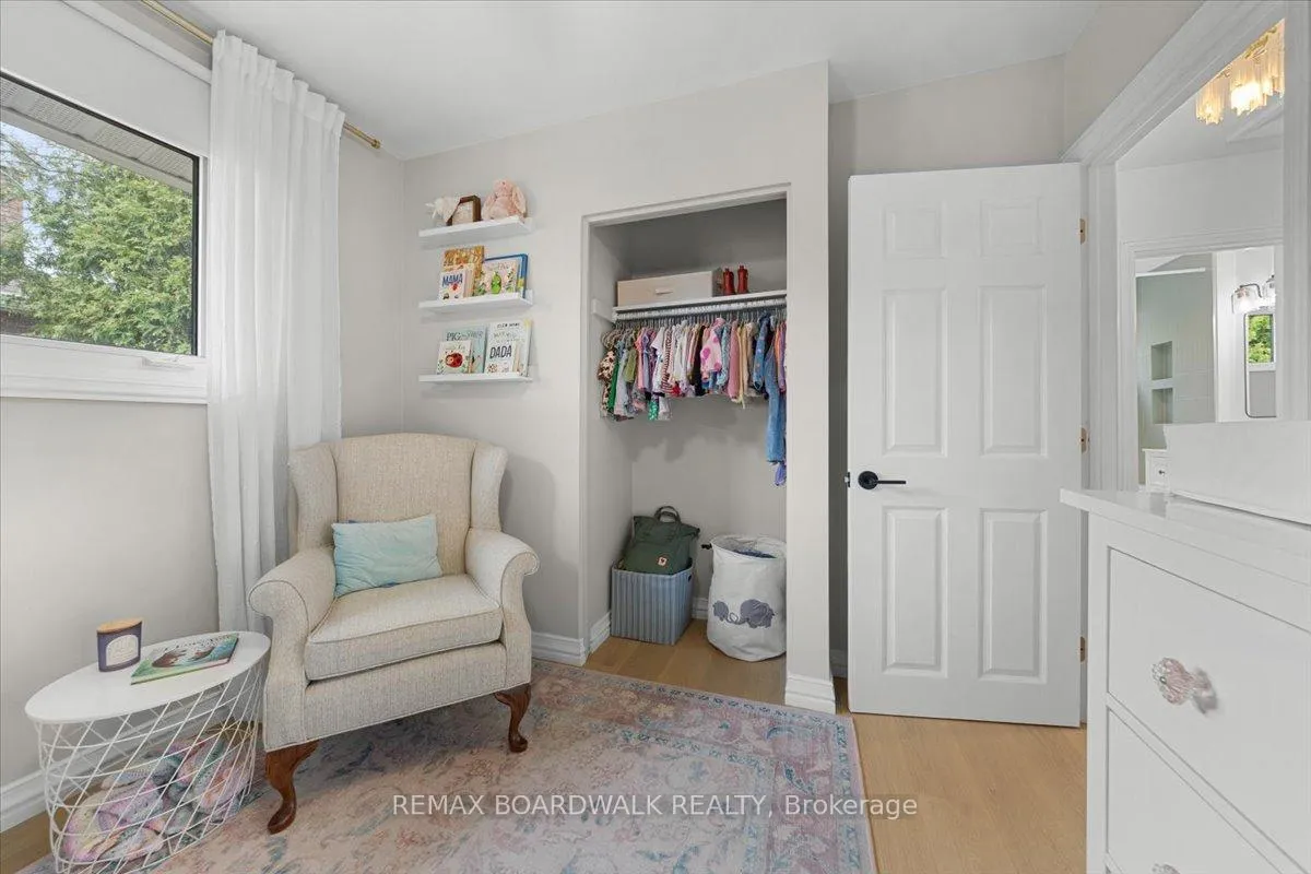 Photo 21 of 19 Spring Garden Avenue, Ottawa, Meadowlands/Crestview — HOMEH