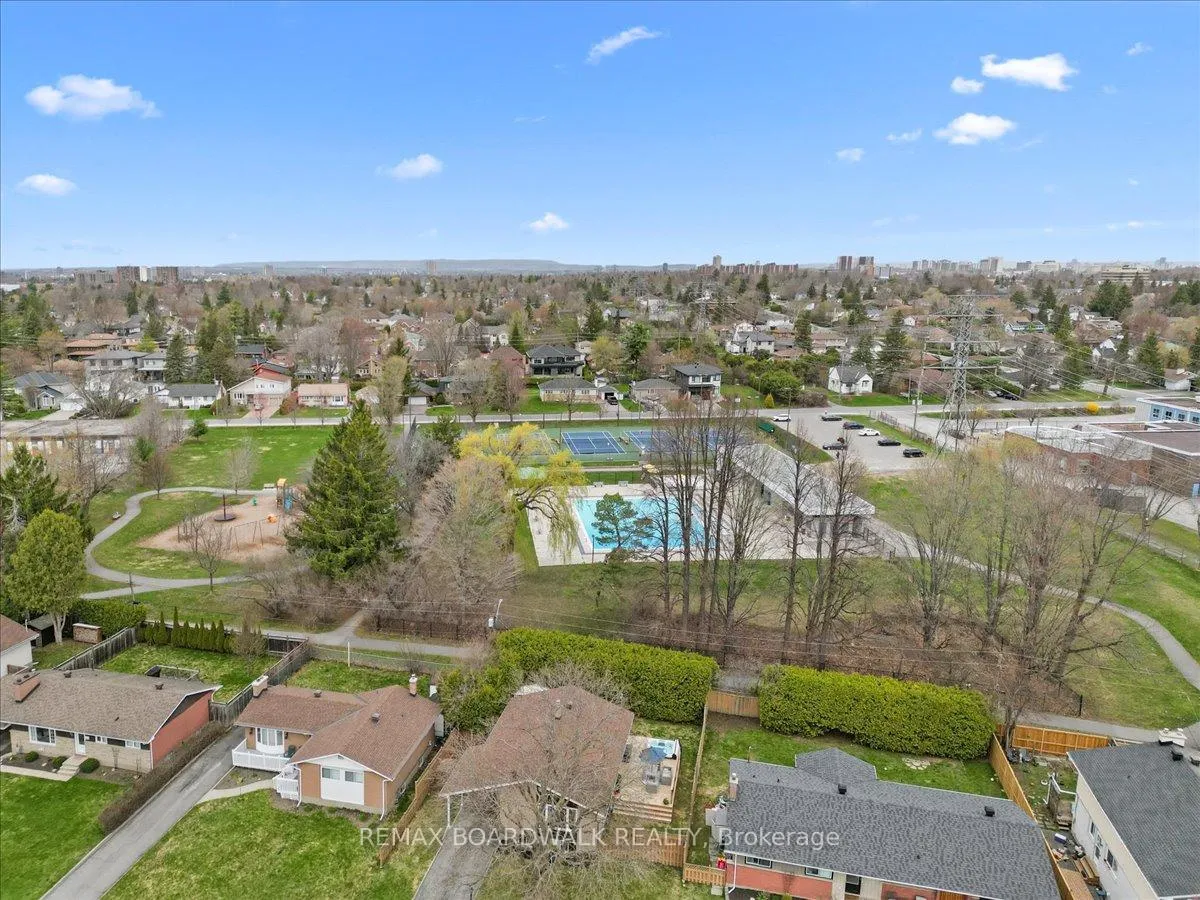 Photo 41 of 19 Spring Garden Avenue, Ottawa, Meadowlands/Crestview — HOMEH
