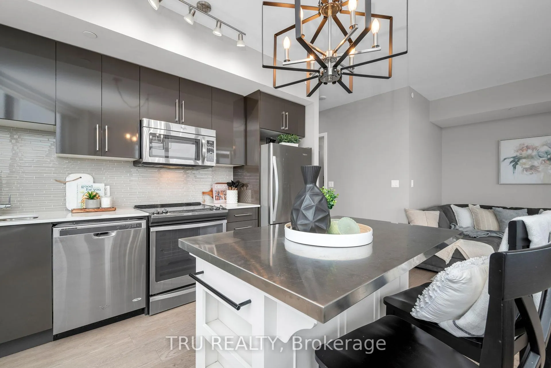 Photo 14 of Unit 910, 485 Richmond Road, Ottawa, Westboro West — HOMEH