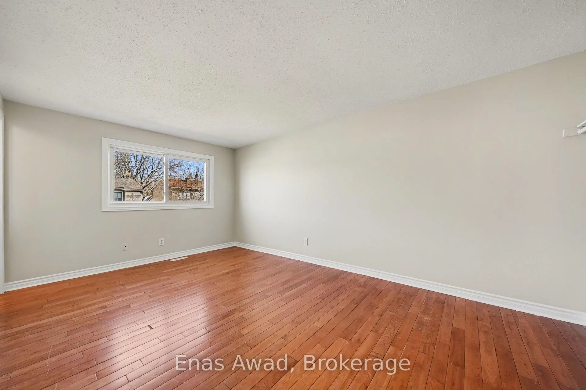 Photo 4 of Unit 58, 2001 Kelden Crescent, Ottawa, Blackburn Hamlet (South) — HOMEH