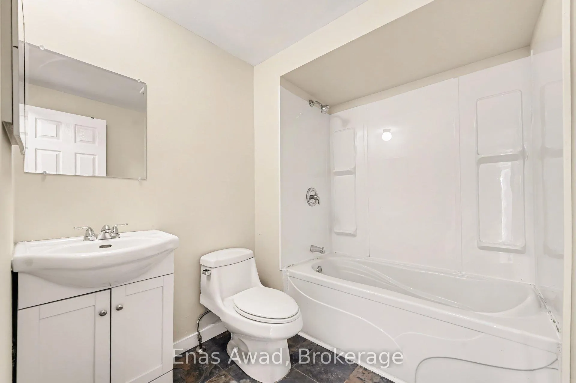 Photo 6 of Unit 58, 2001 Kelden Crescent, Ottawa, Blackburn Hamlet (South) — HOMEH
