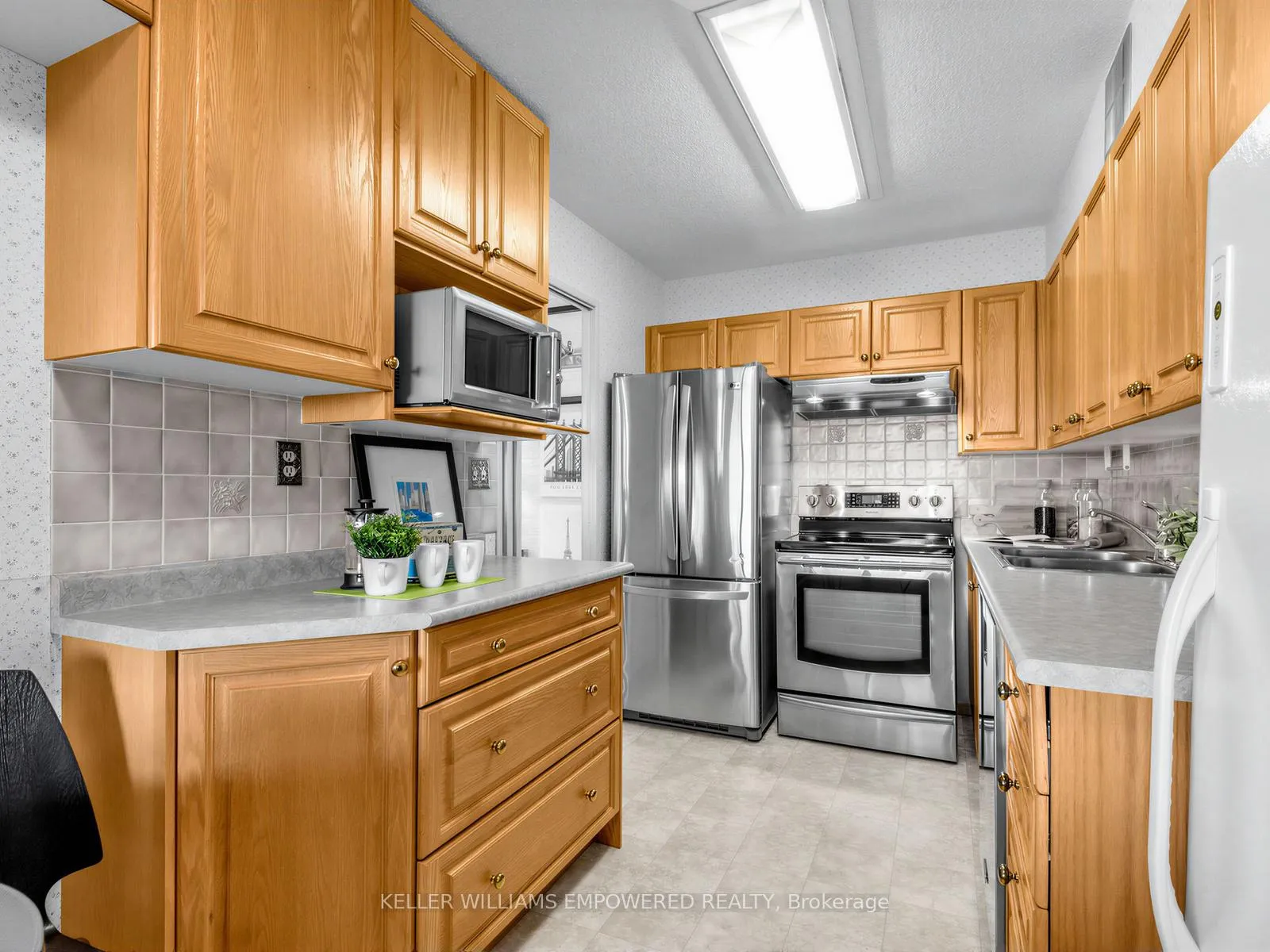 Photo 19 of Unit 2012, 260 Scarlett Road, Toronto, Rockcliffe-Smythe — HOMEH