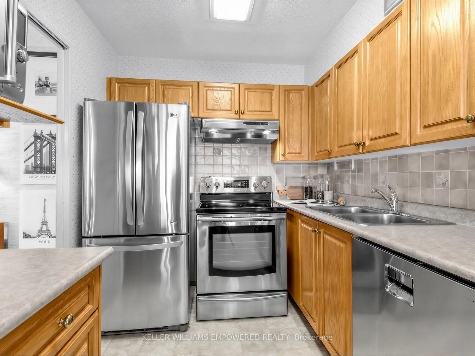 Photo 20 of Unit 2012, 260 Scarlett Road, Toronto, Rockcliffe-Smythe — HOMEH