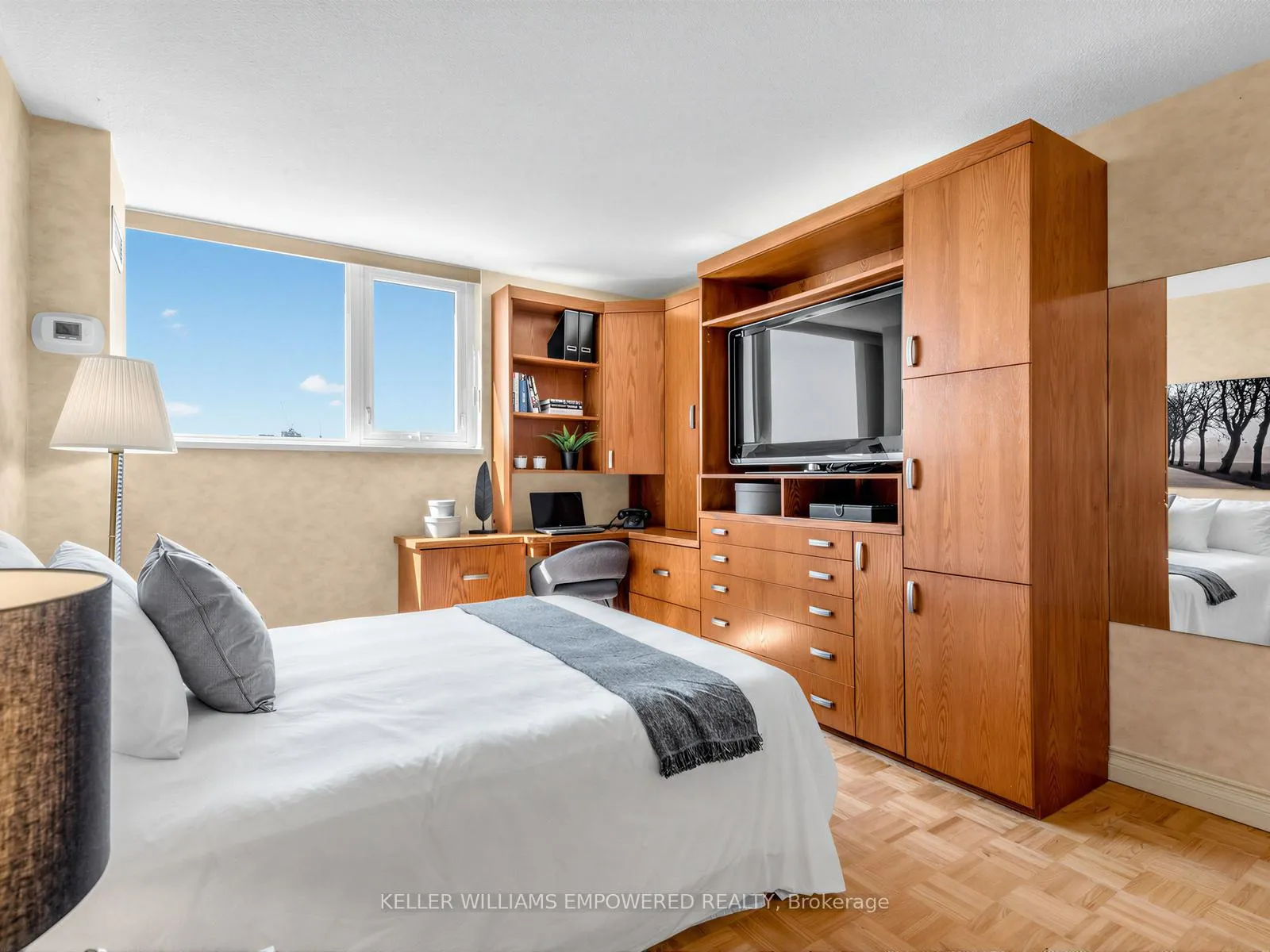 Photo 24 of Unit 2012, 260 Scarlett Road, Toronto, Rockcliffe-Smythe — HOMEH