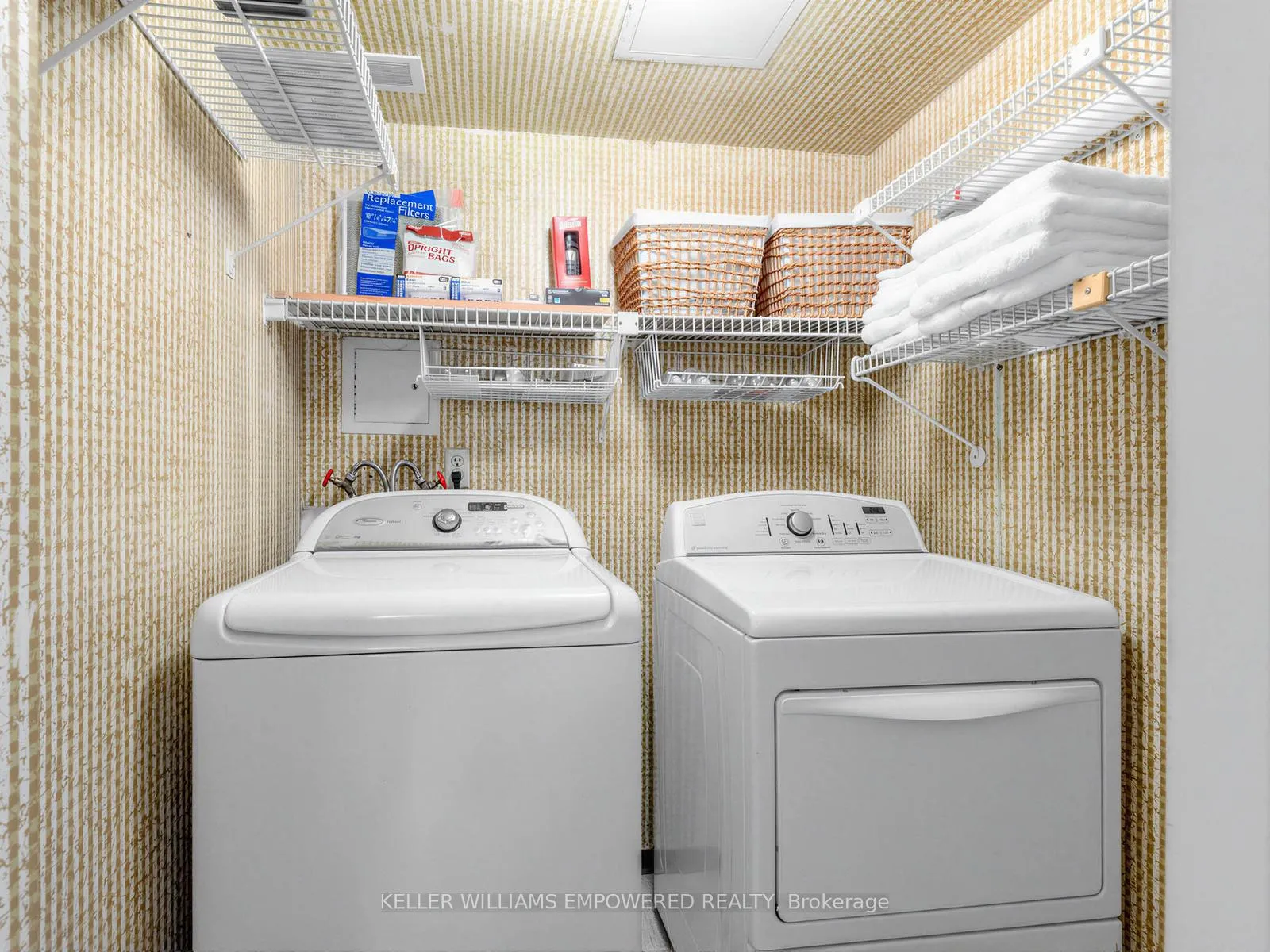 Photo 31 of Unit 2012, 260 Scarlett Road, Toronto, Rockcliffe-Smythe — HOMEH