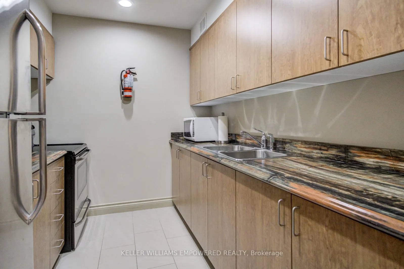 Photo 38 of Unit 2012, 260 Scarlett Road, Toronto, Rockcliffe-Smythe — HOMEH