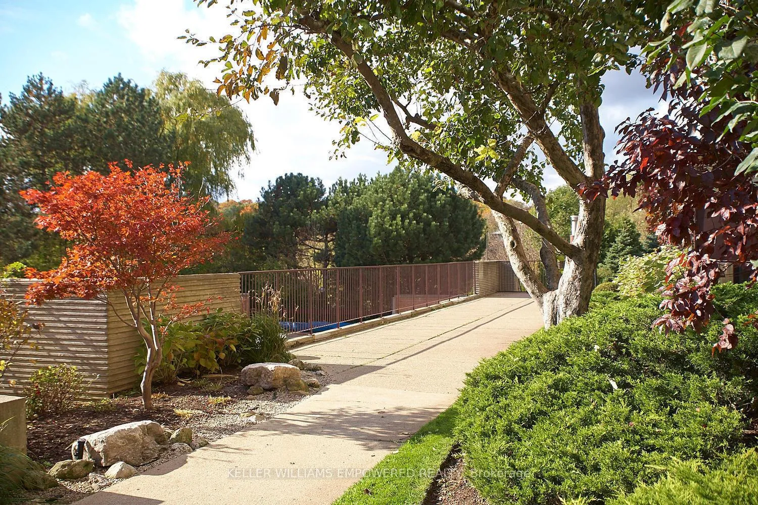 Photo 46 of Unit 2012, 260 Scarlett Road, Toronto, Rockcliffe-Smythe — HOMEH