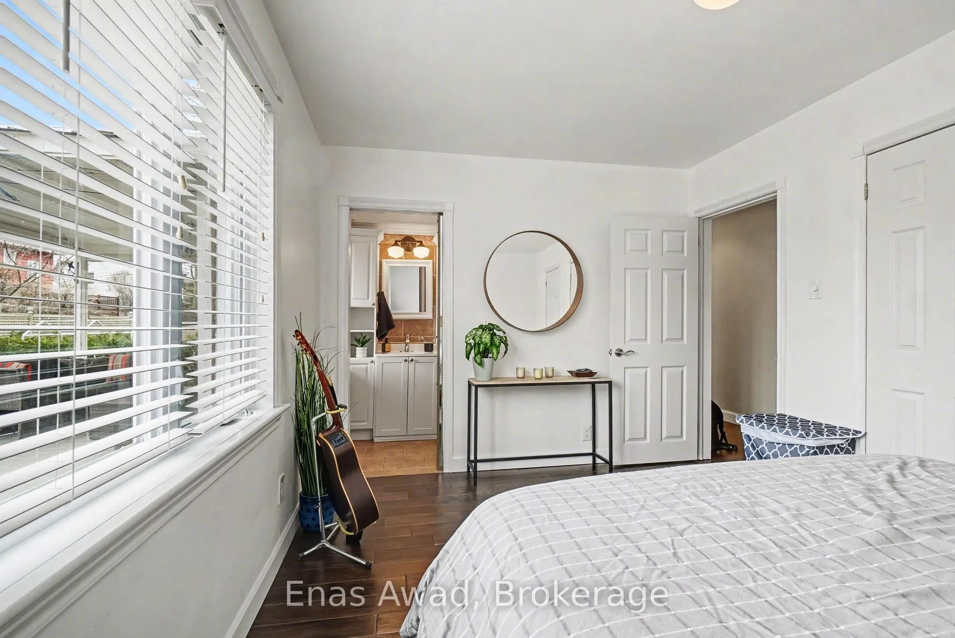 Photo 5 of 797 Hamlet Road, Ottawa, Elmvale Acres — HOMEH