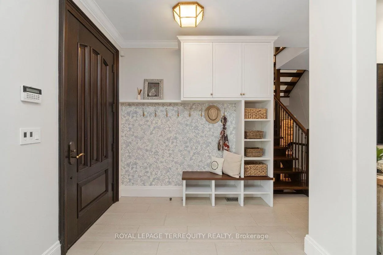 Photo 7 of 12 Elliott Avenue, Etobicoke, Kingsway South — HOMEH