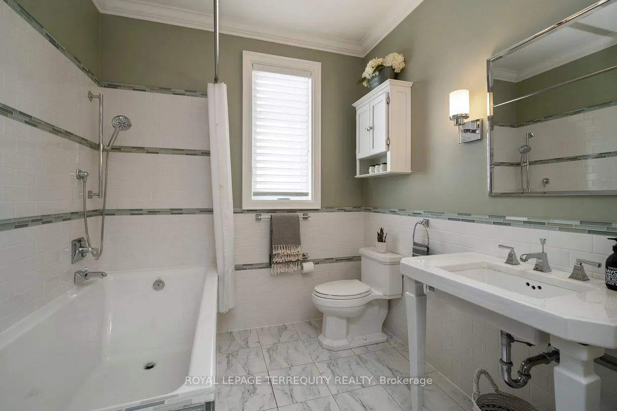 Photo 29 of 12 Elliott Avenue, Etobicoke, Kingsway South — HOMEH