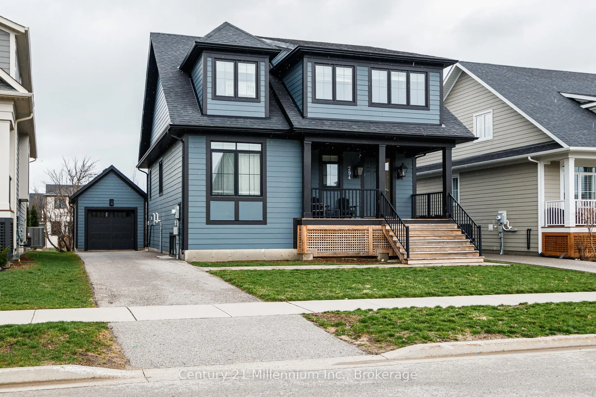 Photo 4 of 294 Yellow Birch Crescent, Blue Mountains — HOMEH
