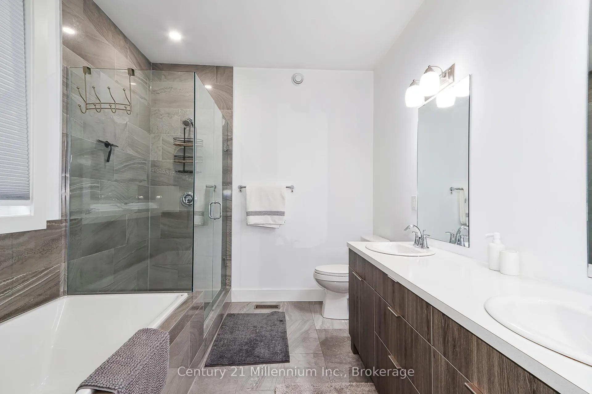 Photo 22 of 294 Yellow Birch Crescent, Blue Mountains — HOMEH