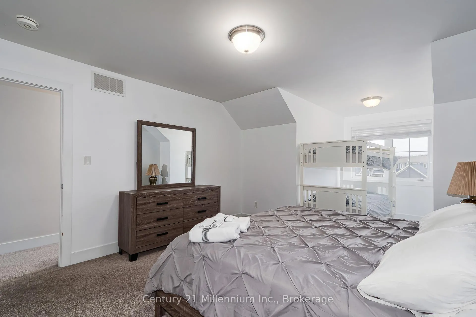 Photo 27 of 294 Yellow Birch Crescent, Blue Mountains — HOMEH