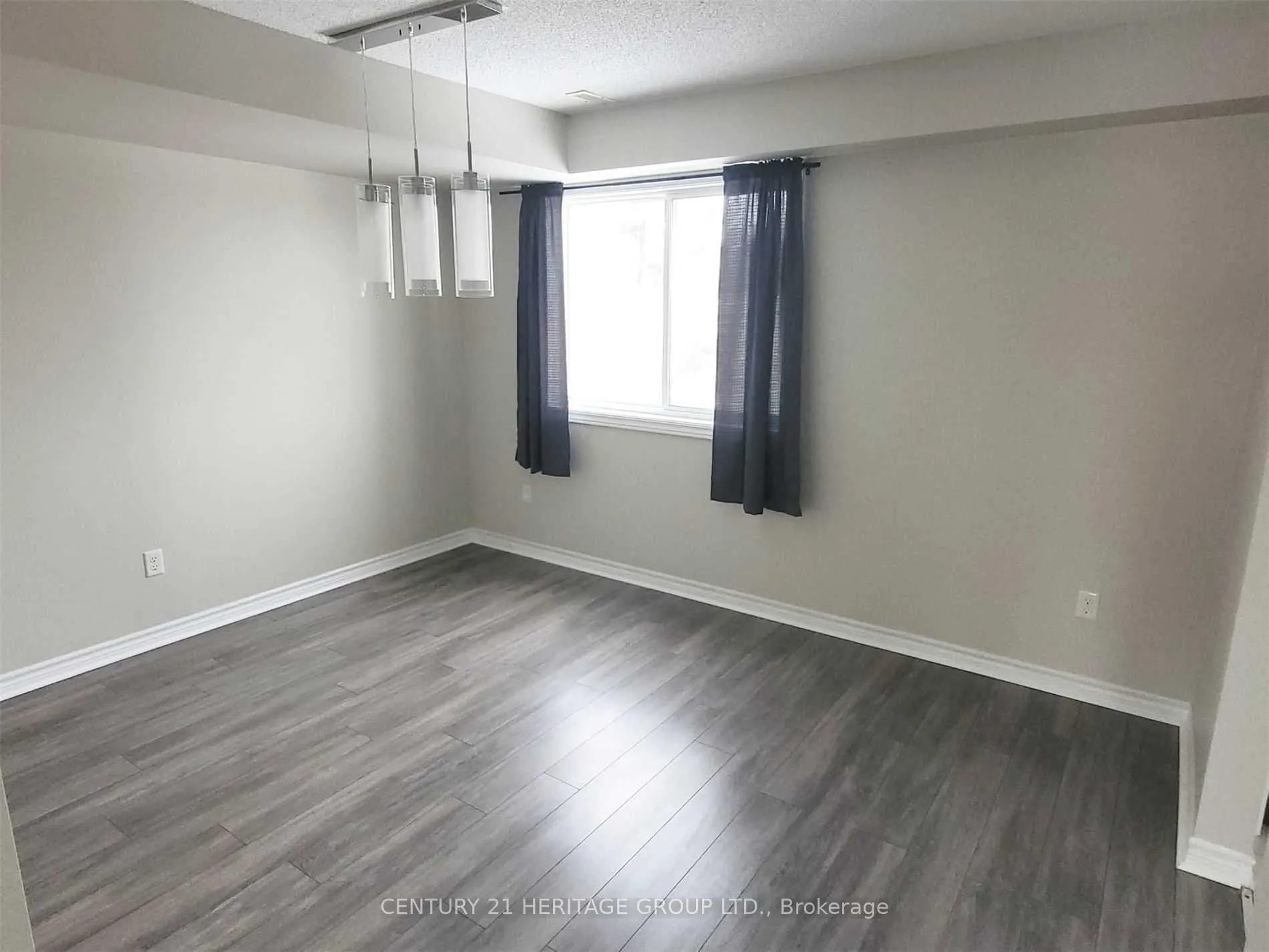 Photo 10 of Unit 4, 53 Ferndale Drive S, Barrie, Ardagh — HOMEH
