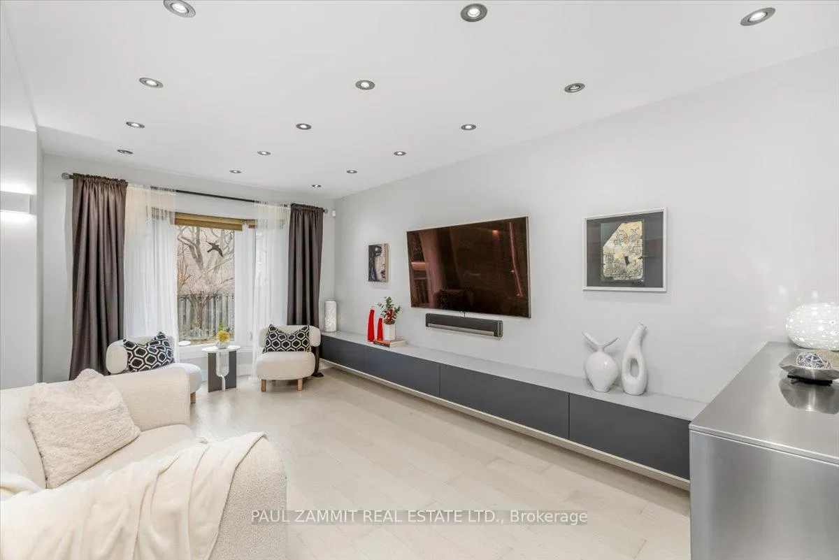 Photo 14 of 57 Glenmanor Way, Vaughan, Crestwood-Springfarm-Yorkhill — HOMEH