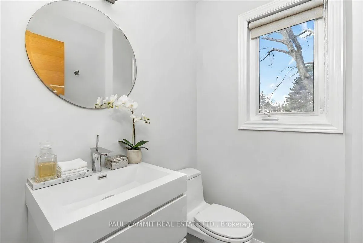Photo 17 of 57 Glenmanor Way, Vaughan, Crestwood-Springfarm-Yorkhill — HOMEH