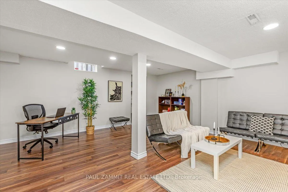 Photo 26 of 57 Glenmanor Way, Vaughan, Crestwood-Springfarm-Yorkhill — HOMEH