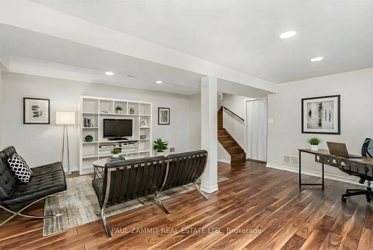 Photo 27 of 57 Glenmanor Way, Vaughan, Crestwood-Springfarm-Yorkhill — HOMEH