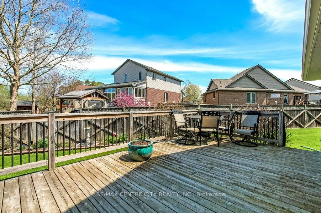 Photo 19 of Unit 14, 16 Havenridge Court, St. Thomas — HOMEH