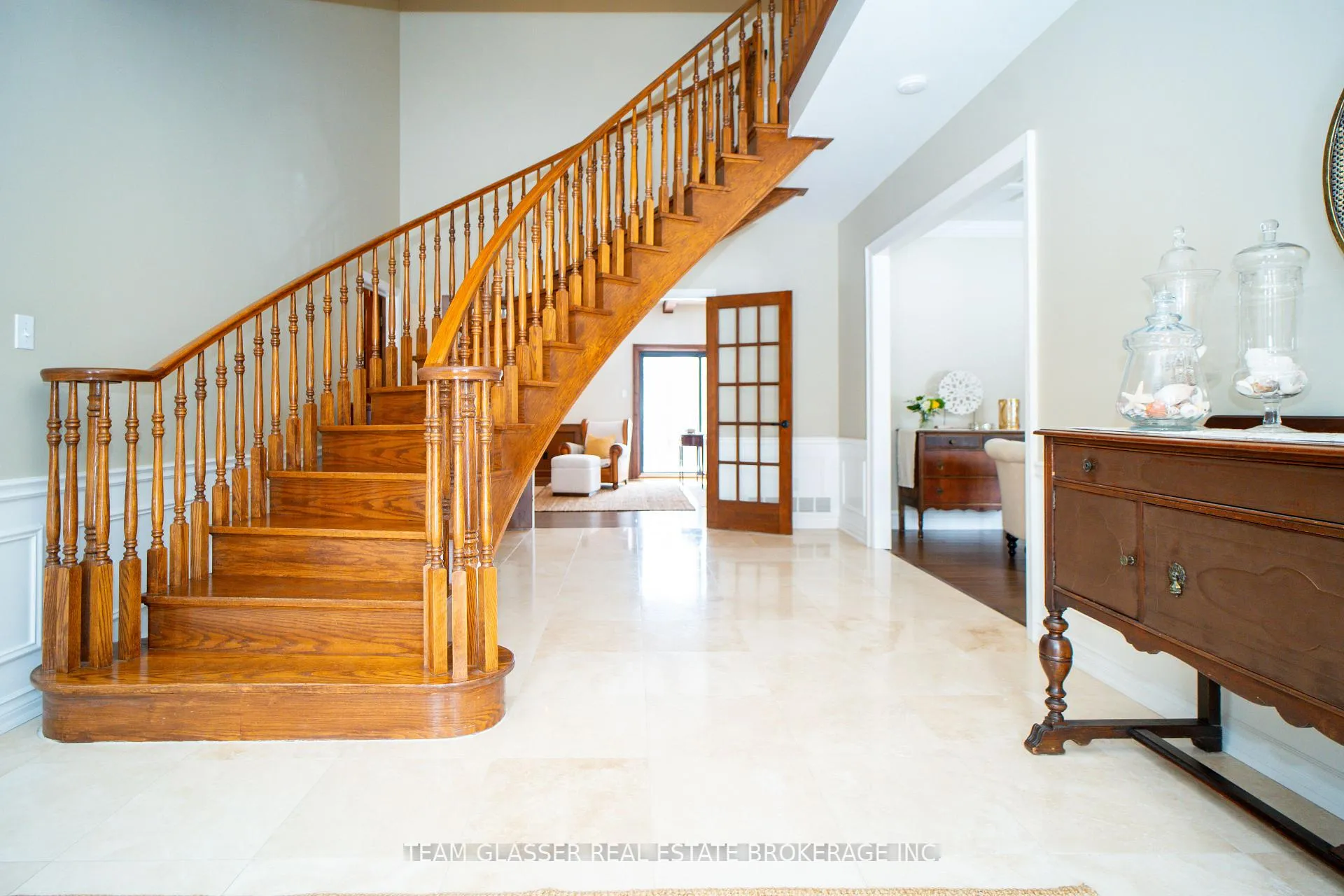 Photo 4 of 110 McLaren Road, Milton, Campbellville — HOMEH