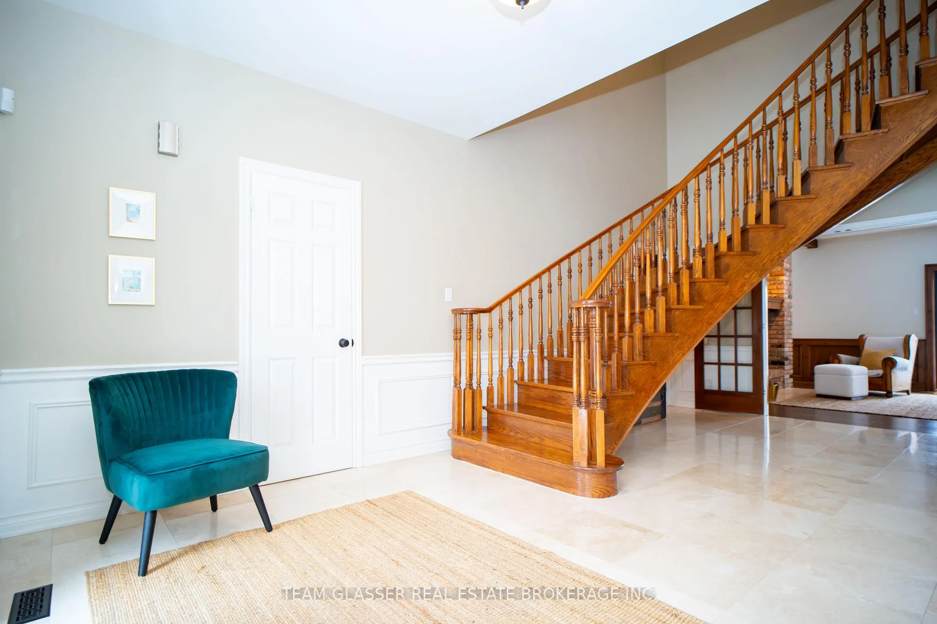 Photo 5 of 110 McLaren Road, Milton, Campbellville — HOMEH
