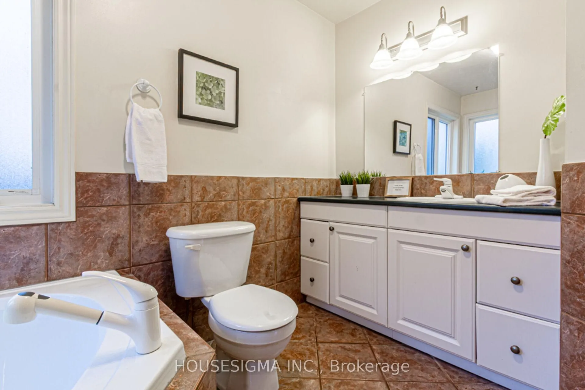 Photo 19 of 899 Hazel Street, Burlington, Freeman — HOMEH