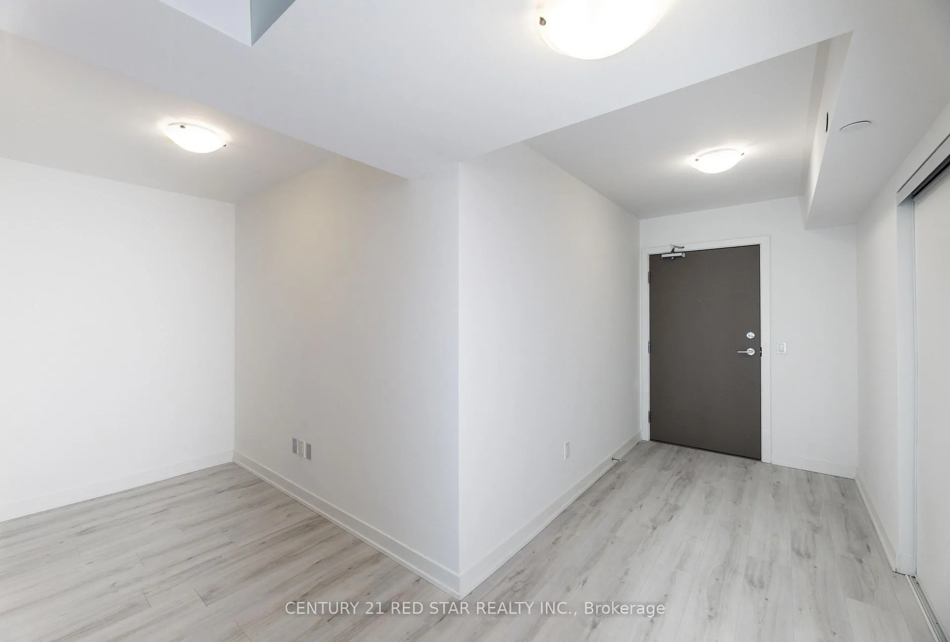 Photo 6 of Unit 1310, 1010 Sandy Beach Road, Pickering, Bay Ridges — HOMEH