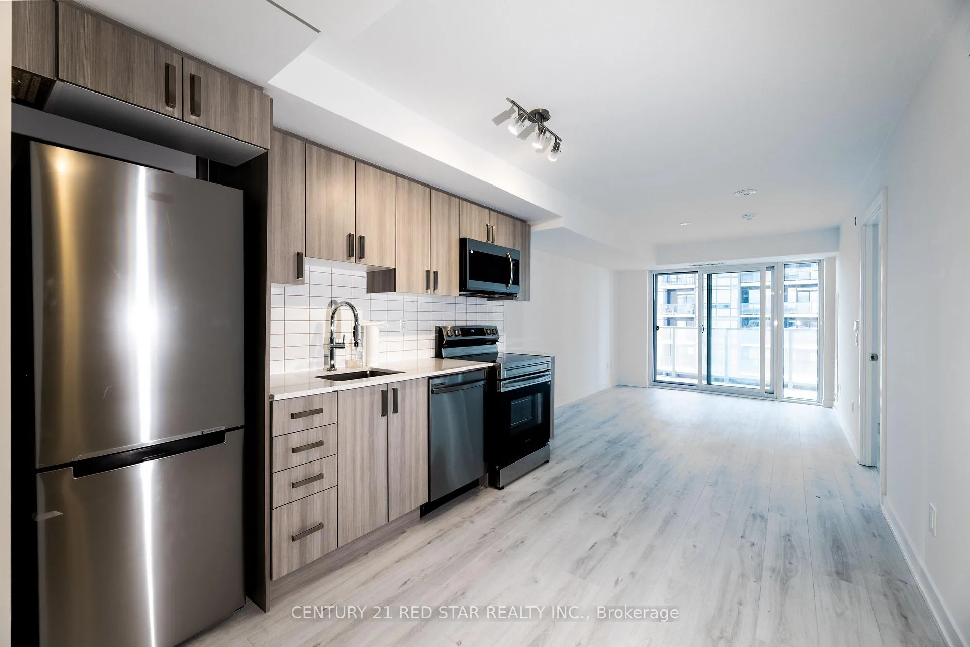 Photo 7 of Unit 1310, 1010 Sandy Beach Road, Pickering, Bay Ridges — HOMEH