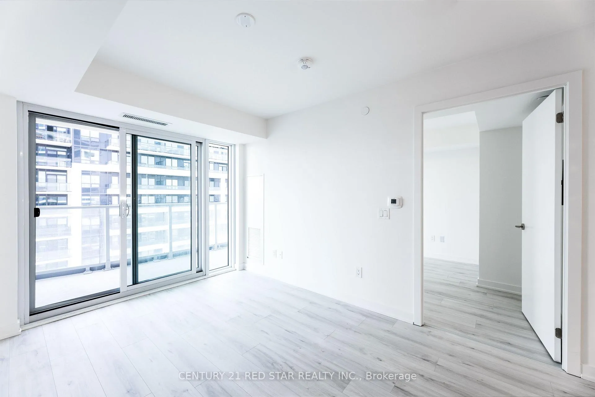 Photo 9 of Unit 1310, 1010 Sandy Beach Road, Pickering, Bay Ridges — HOMEH