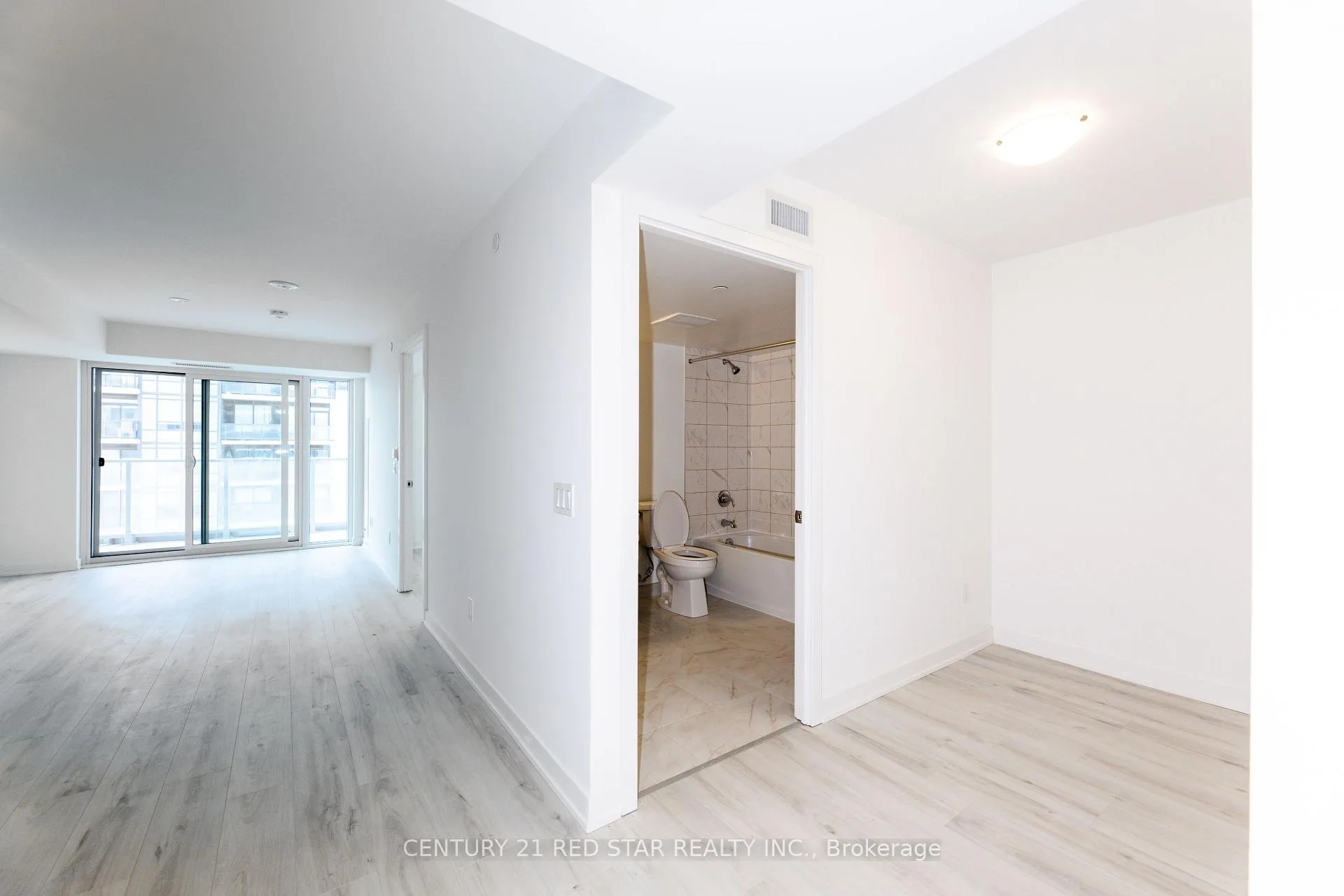 Photo 15 of Unit 1310, 1010 Sandy Beach Road, Pickering, Bay Ridges — HOMEH